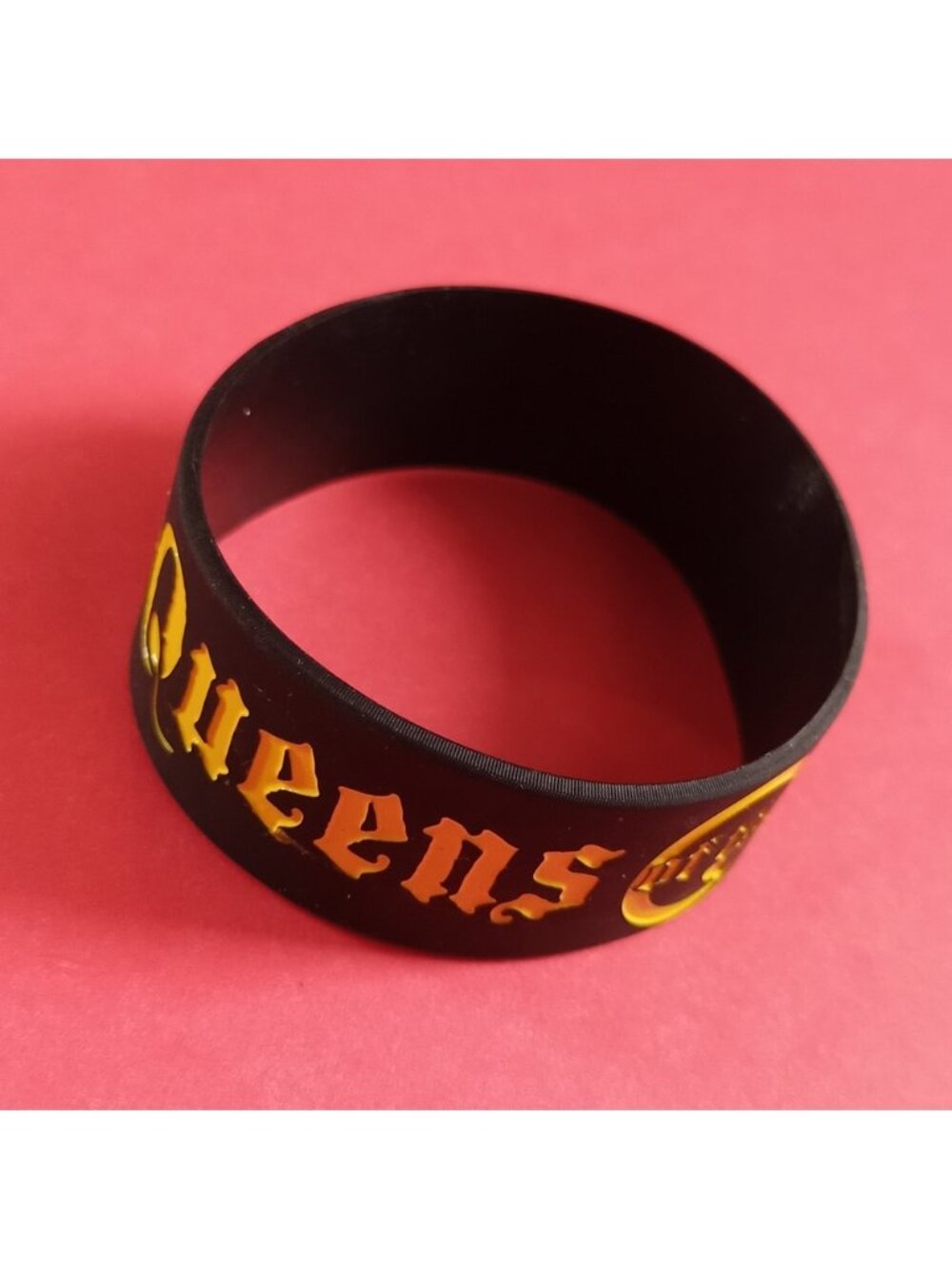 QUEENS OF THE STONE AGE Rock Bands Bracelet NWOT